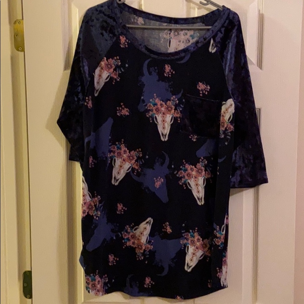 Mid-Sleeve Navy Steer Skulls & Roses 1 XL Top